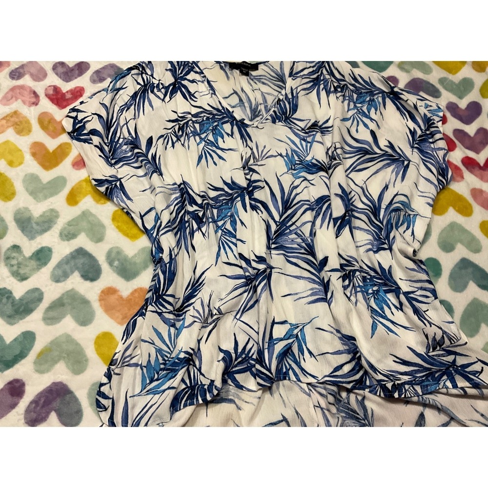 Karen Kane Womens Top Medium Blue White Palm Leaf Print V Neck
